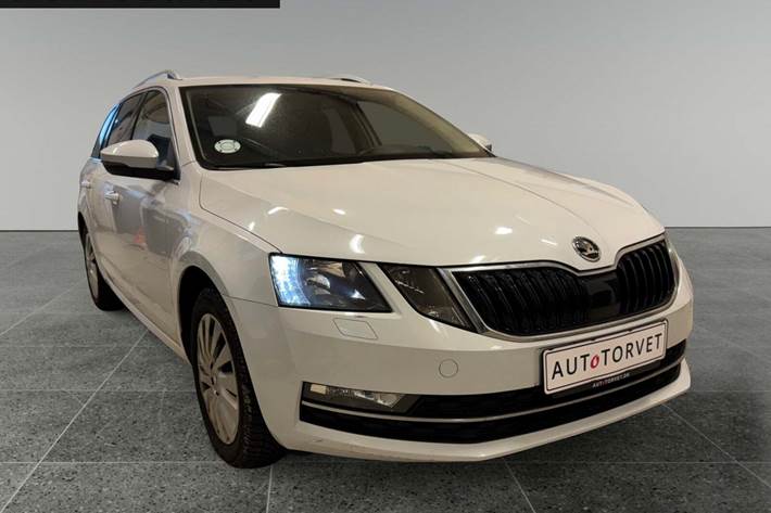 Hvid Skoda Octavia fra 2018