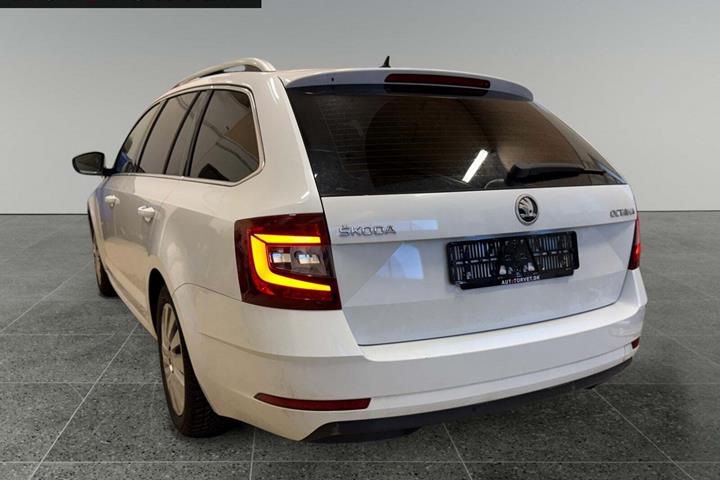 Hvid Skoda Octavia fra 2018