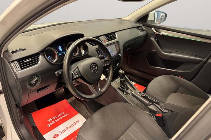 Hvid Skoda Octavia fra 2018