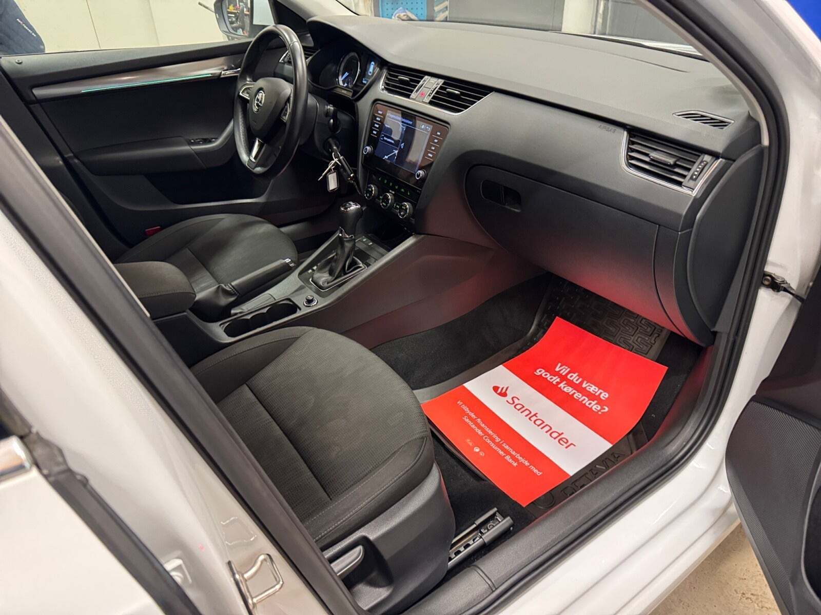 Hvid Skoda Octavia fra 2018