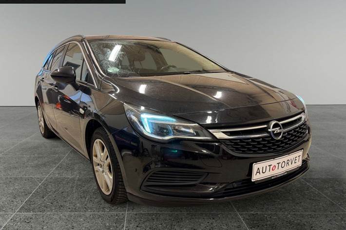 Sort Opel Astra fra 2017