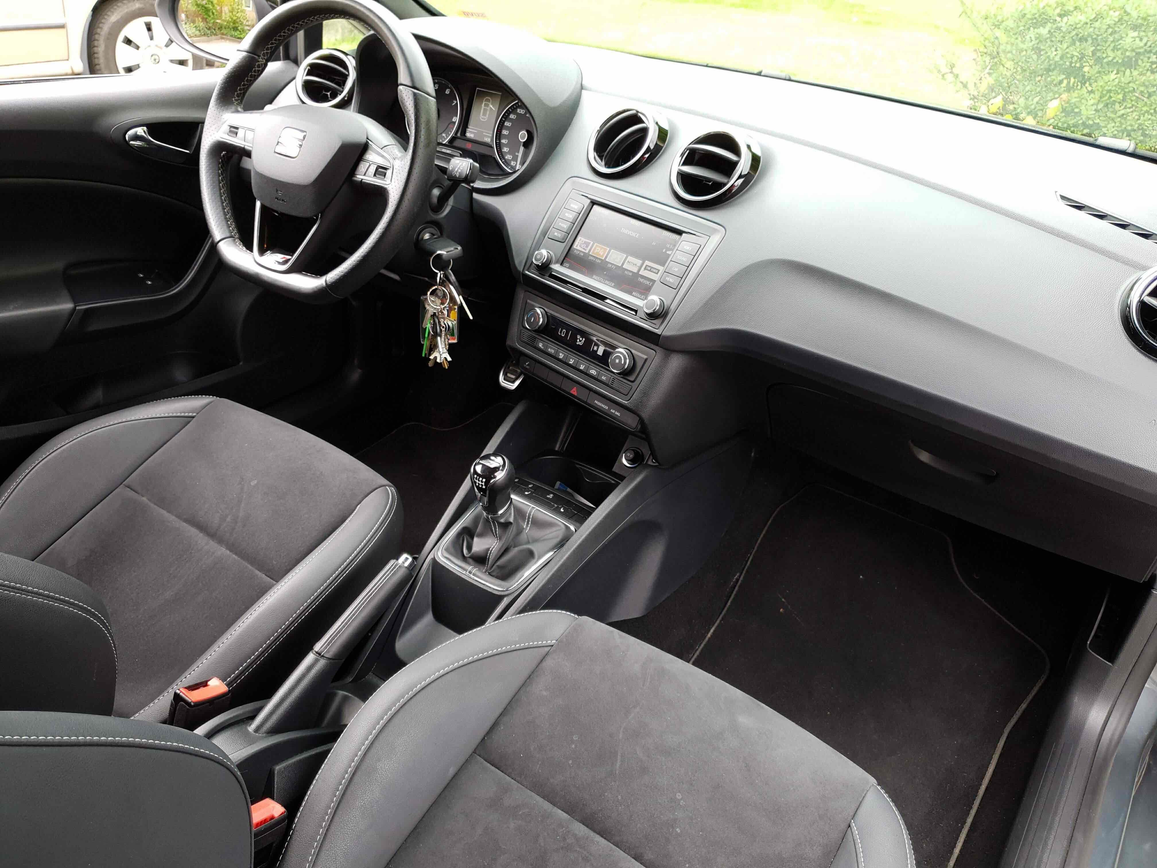 Grå Seat Ibiza fra 2016
