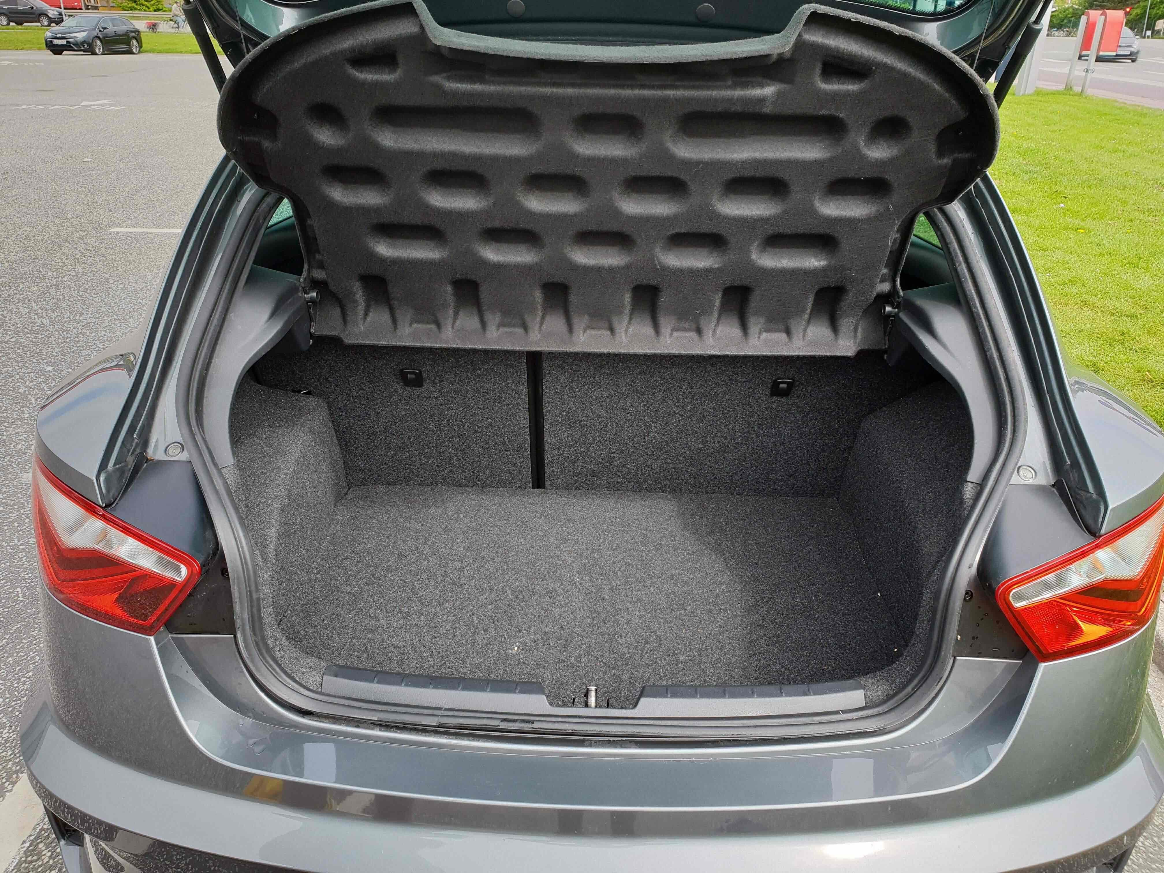 Grå Seat Ibiza fra 2016