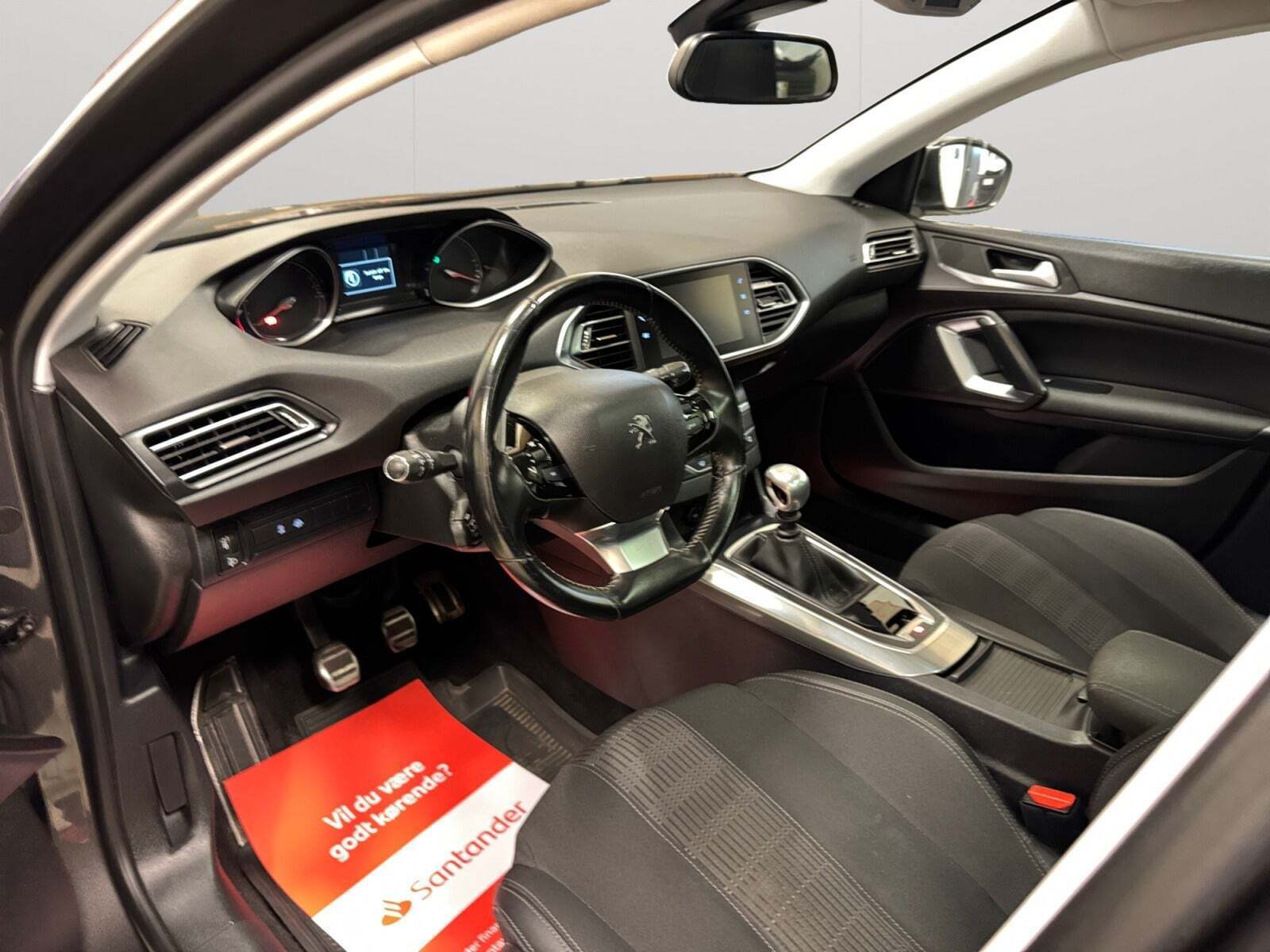 Peugeot 308 1,6 BlueHDi 120 Allure Sky SW