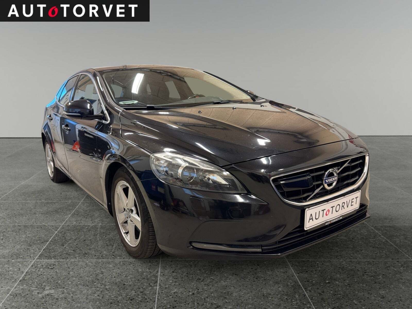 Volvo V40 1,6 D2 115 Kinetic aut.