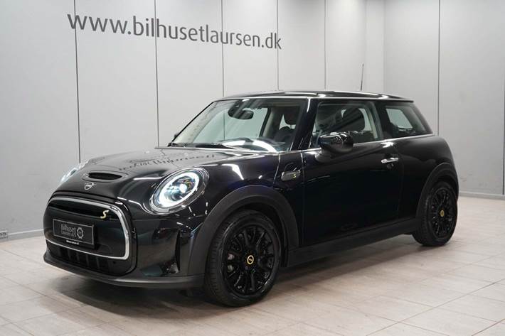 Sort Mini Cooper SE fra 2023