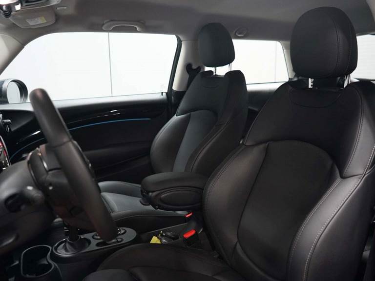 Mini Cooper SE Classic Trim