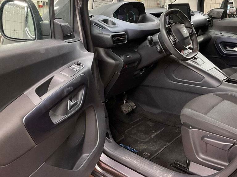 Peugeot e-Rifter 50 Allure Pack Family L2