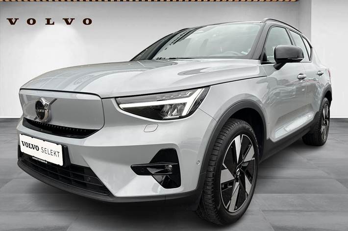 Sølv Volvo EX40 fra 2025