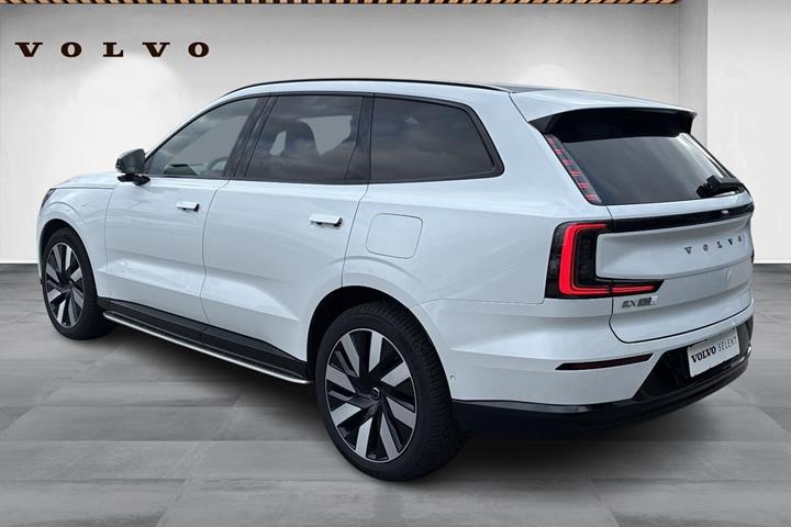 Hvid Volvo EX90 fra 2025