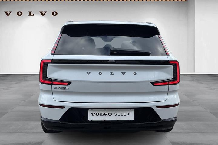 Hvid Volvo EX90 fra 2025