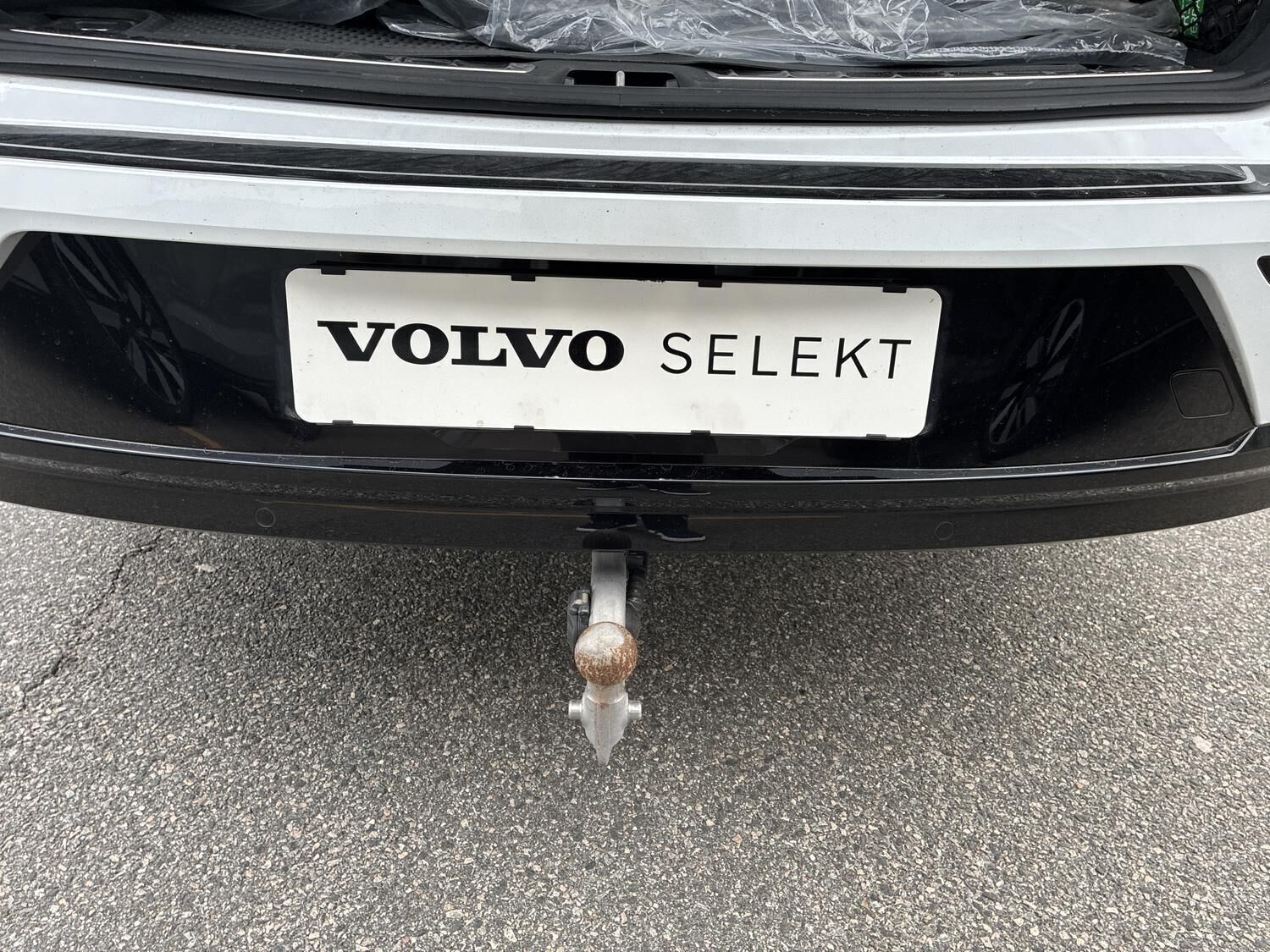 Hvid Volvo EX90 fra 2025