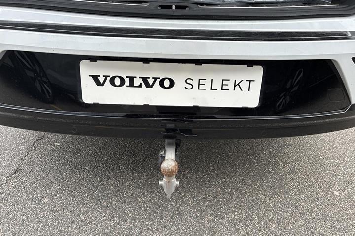 Hvid Volvo EX90 fra 2025