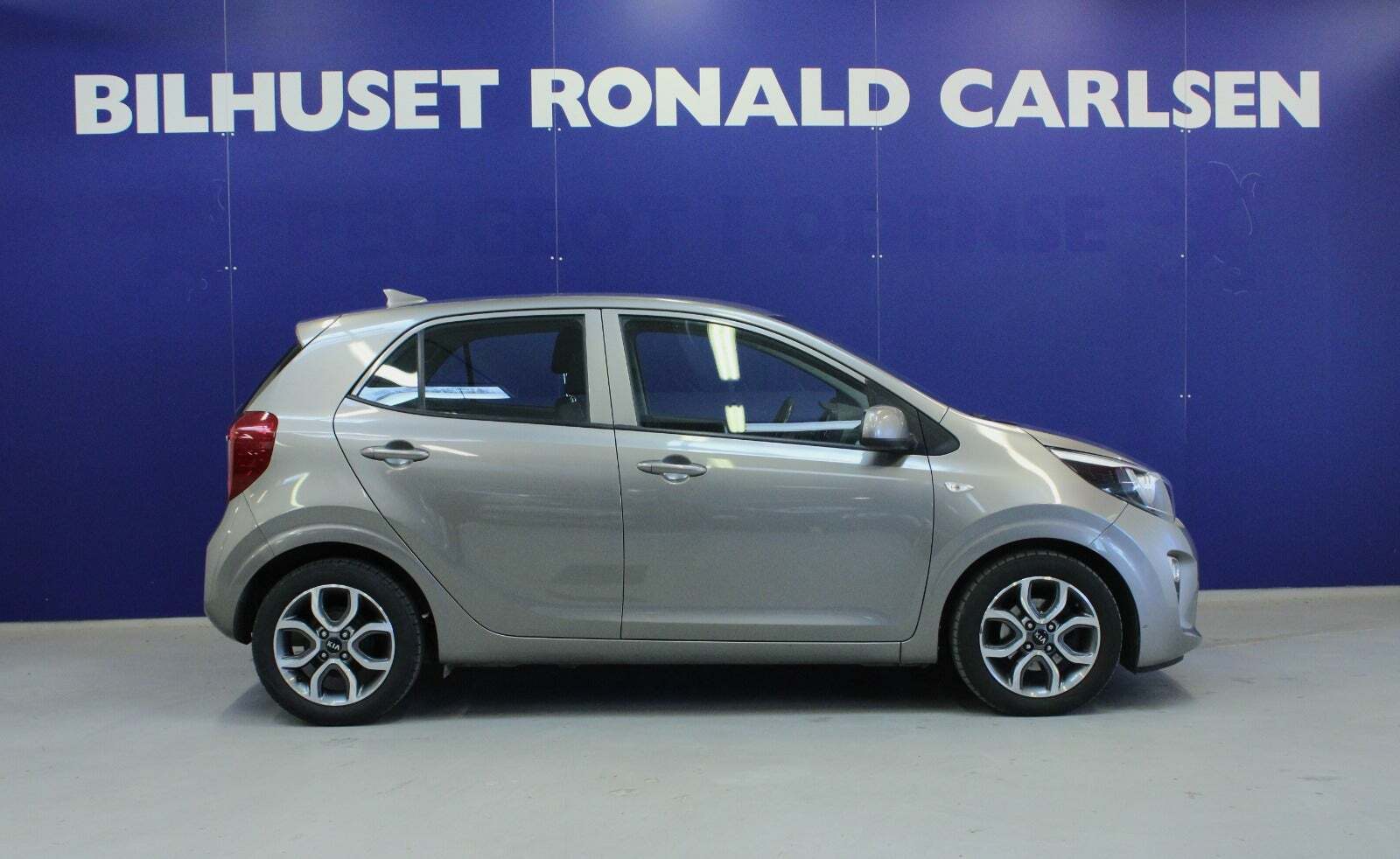 Orange Kia Picanto fra 2019