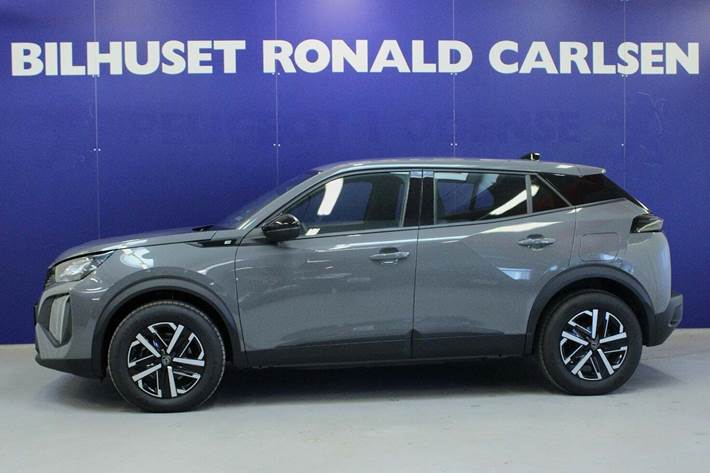 Grå Peugeot e-2008 fra 2024