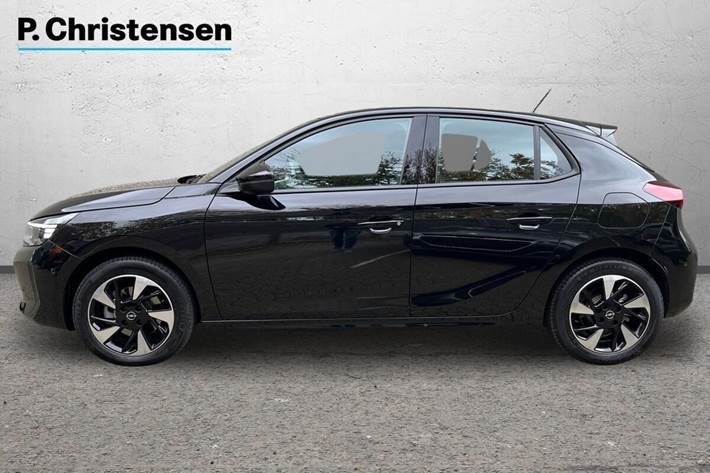 Sort Opel Corsa-e fra 2024