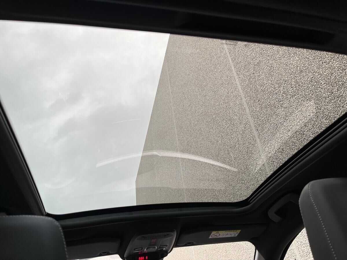 Sort Opel Corsa-e fra 2024