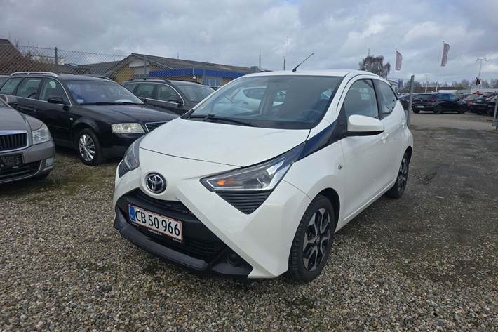 Hvid Toyota Aygo fra 2018