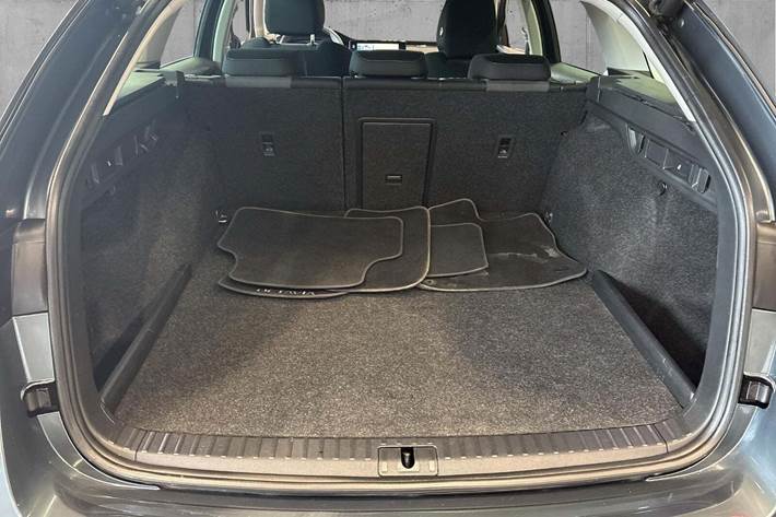 Grå Skoda Octavia fra 2021