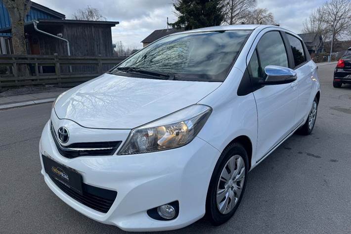 undefined Toyota Yaris fra 2011
