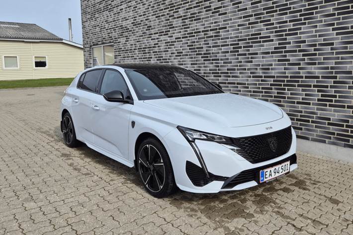 Hvid Peugeot E-308 fra 2023