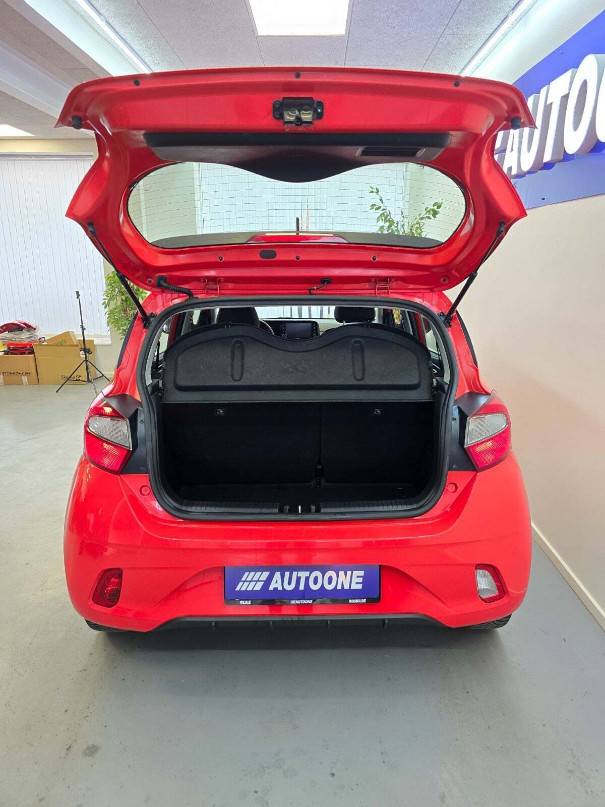 Rød Hyundai i10 fra 2020