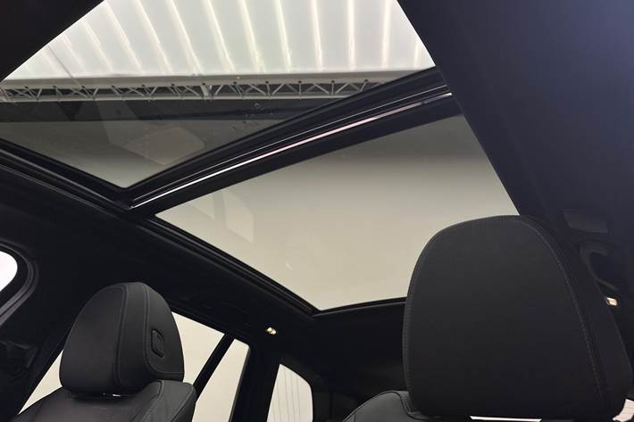 Grå BMW iX3 fra 2021