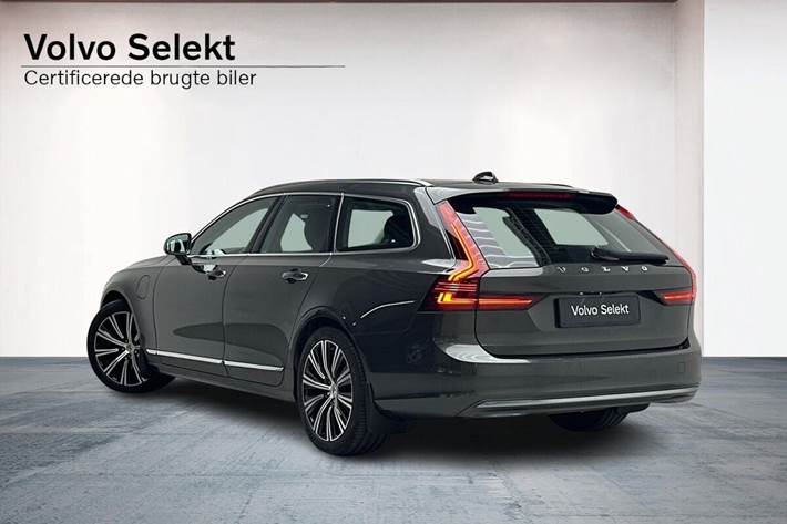 Grå Volvo V90 fra 2021