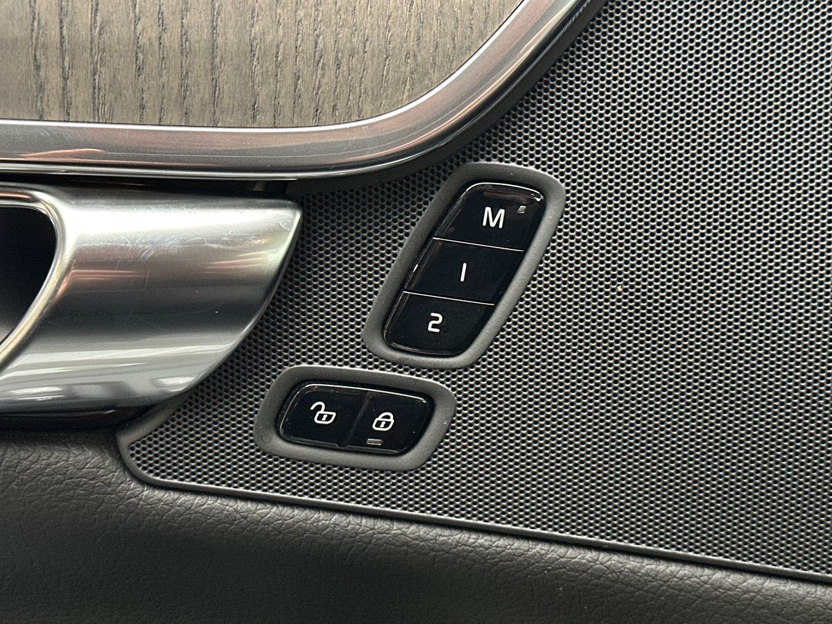 Grå Volvo V90 fra 2021