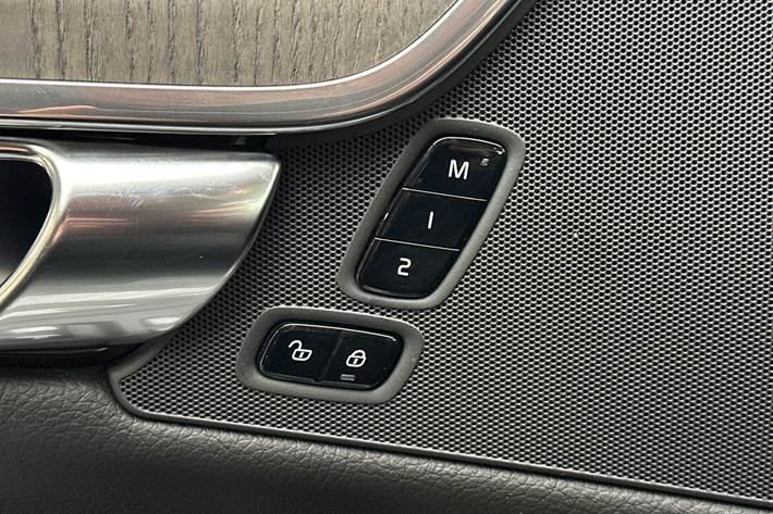 Grå Volvo V90 fra 2021