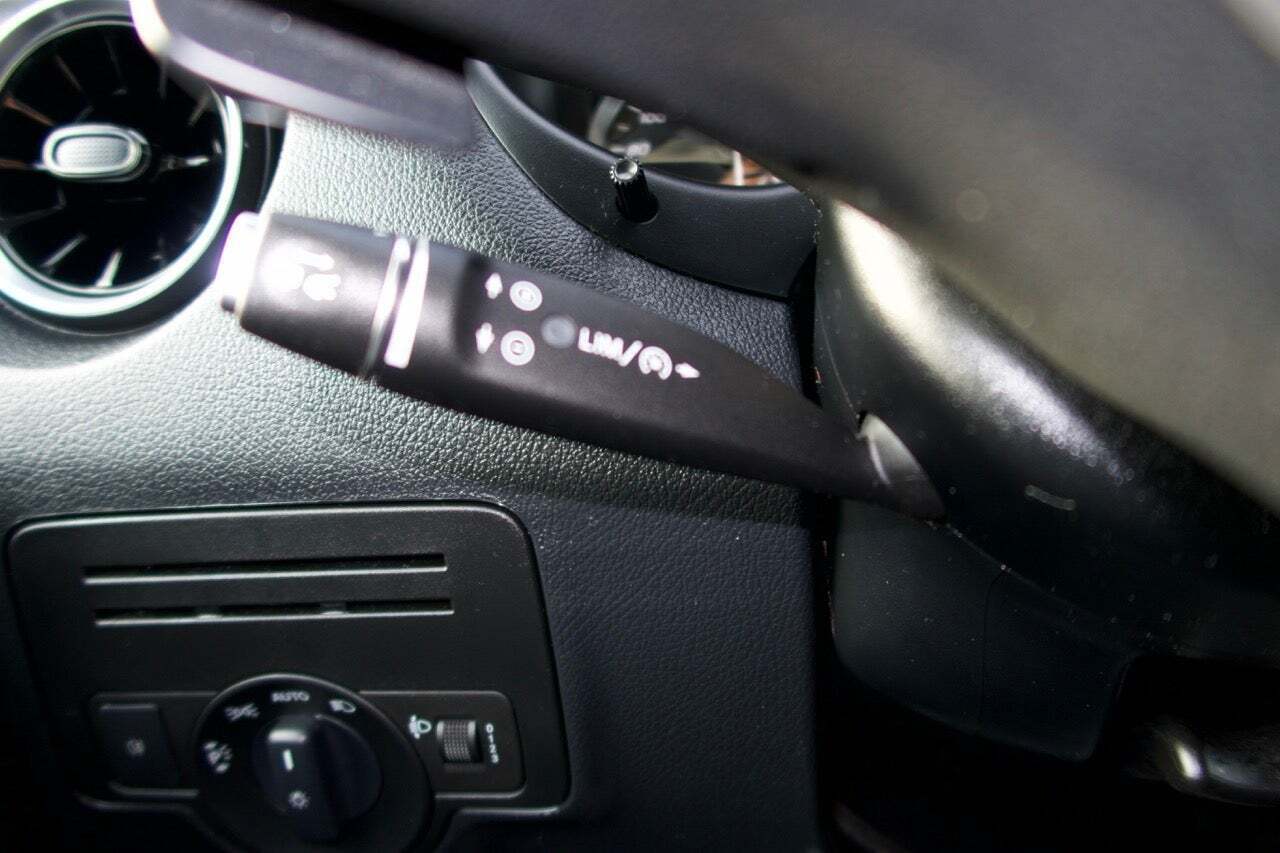 Hvid Mercedes Vito 114 fra 2024