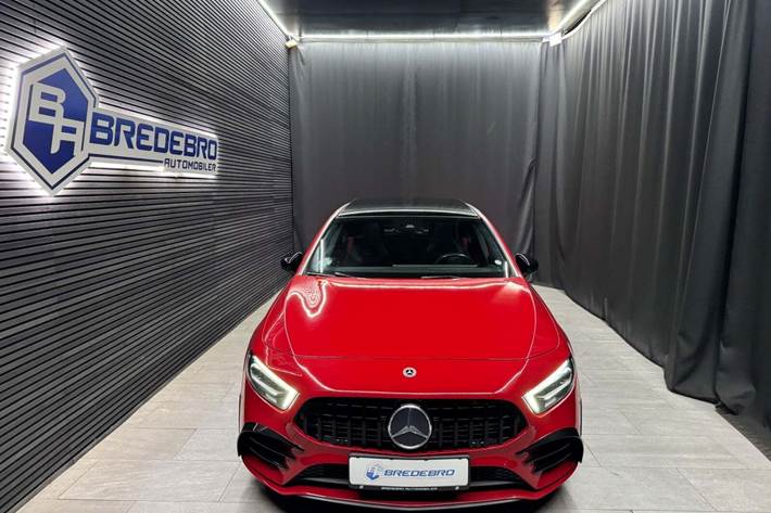 Rød Mercedes A200 fra 2019