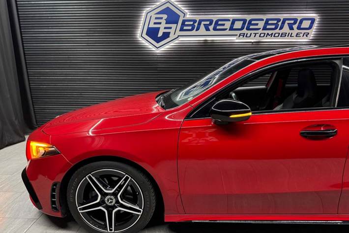 Rød Mercedes A200 fra 2019