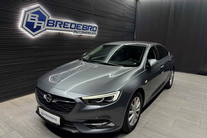 Grå Opel Insignia fra 2018