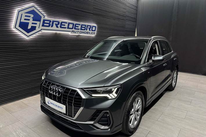 Grå Audi Q3 fra 2023