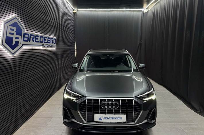 Grå Audi Q3 fra 2023