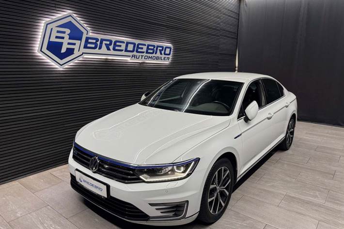 Hvid VW Passat fra 2018