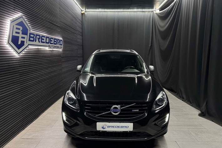 Sort Volvo XC60 fra 2017