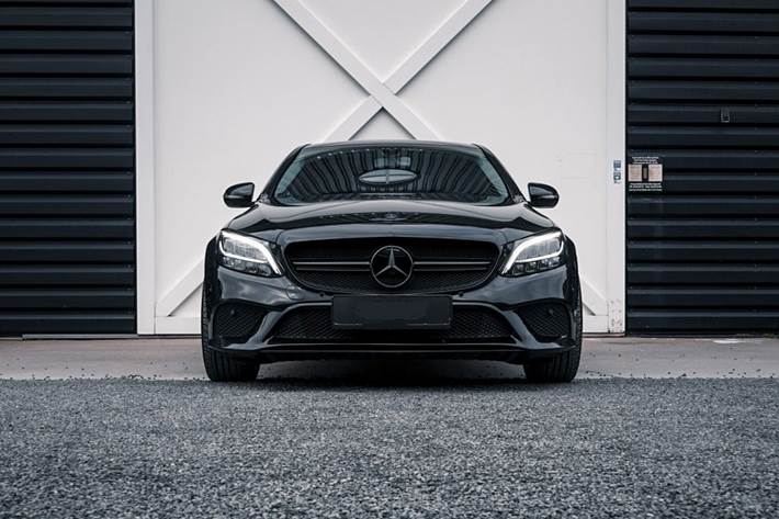 Sort Mercedes C-Klasse fra 2019