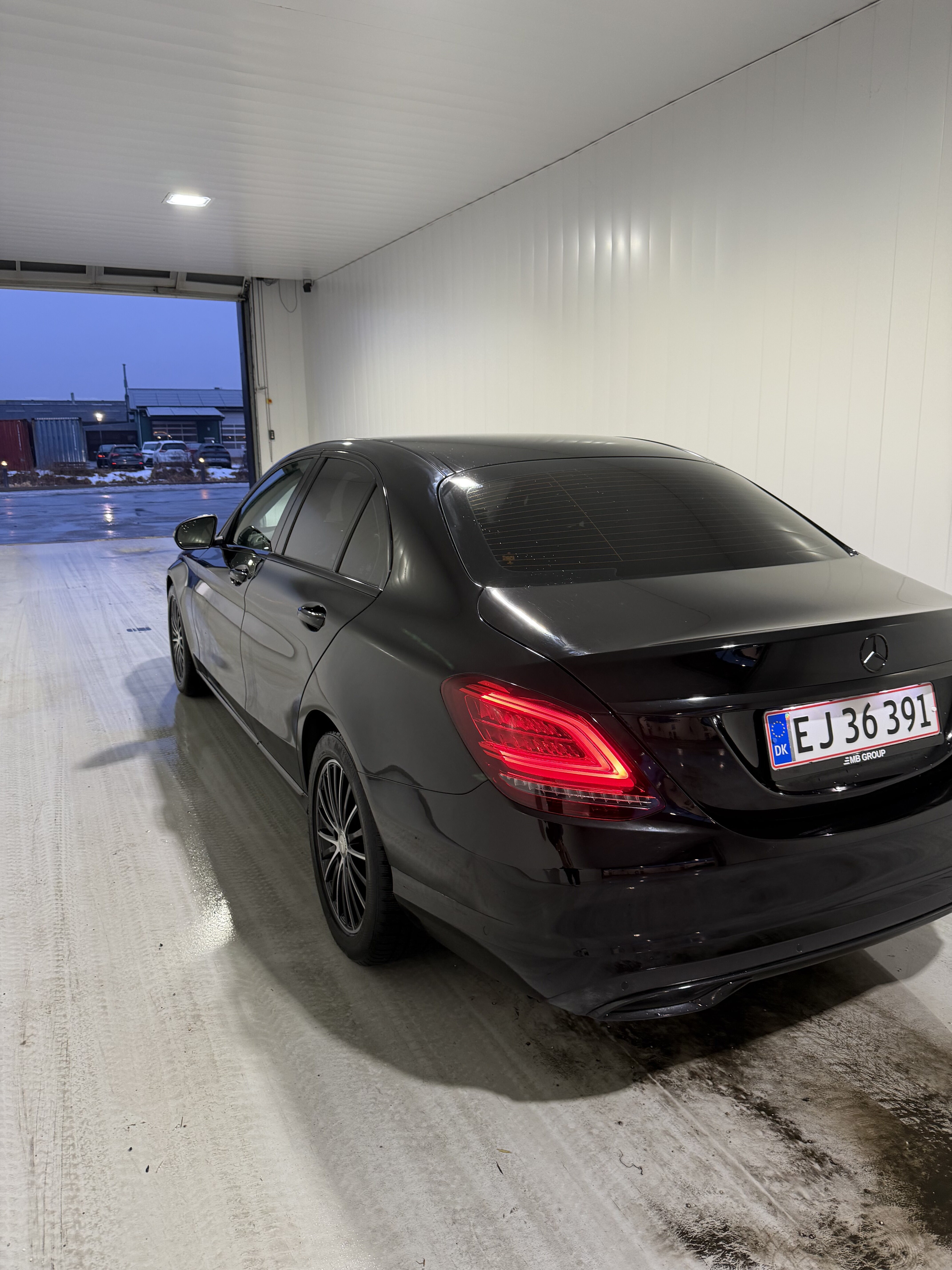 Sort Mercedes C-Klasse fra 2019