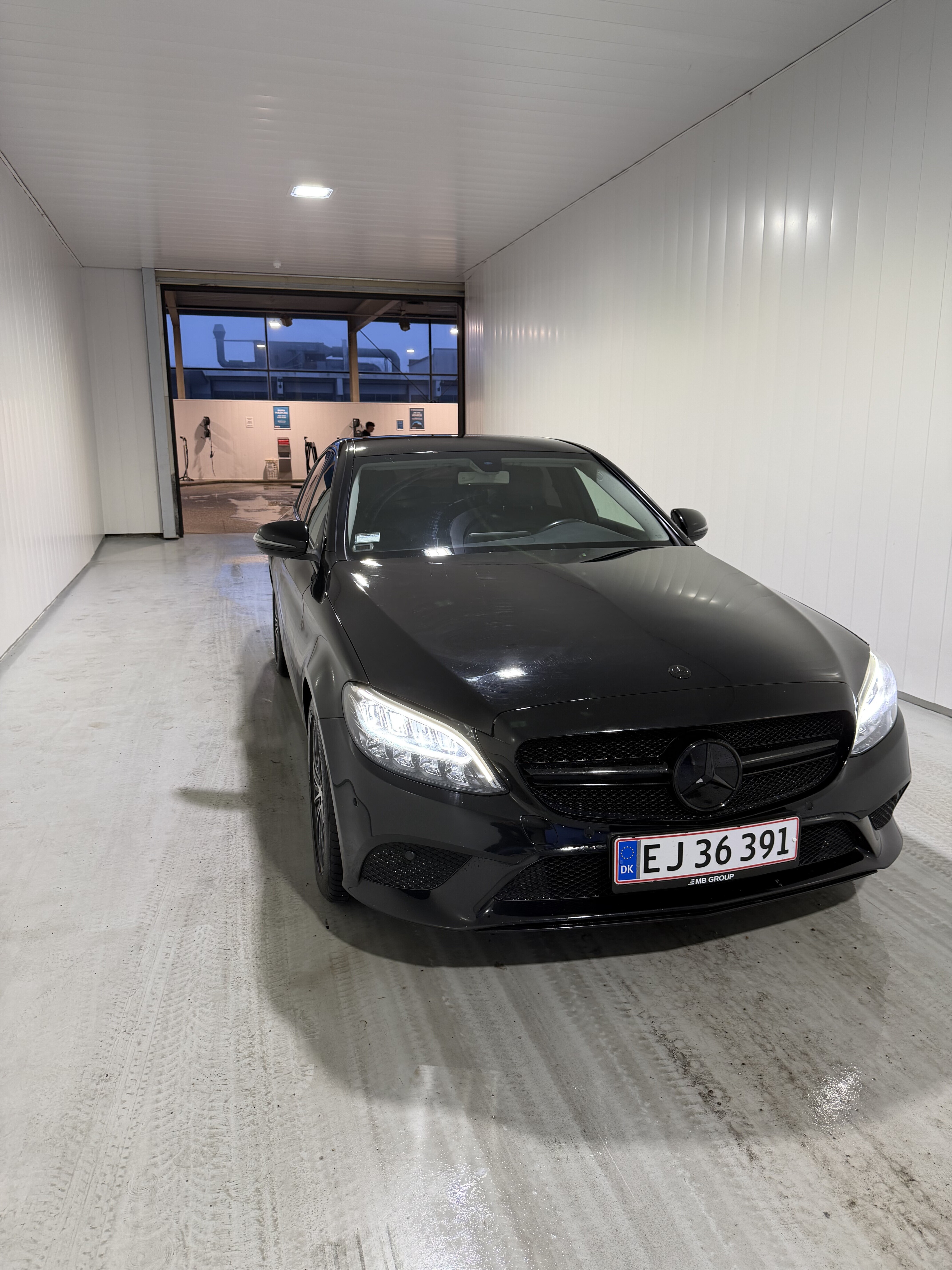 Sort Mercedes C-Klasse fra 2019