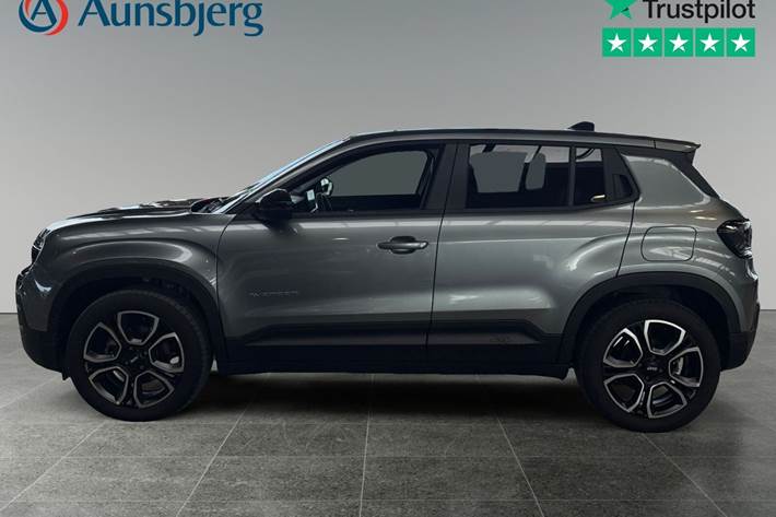 Grå Jeep Avenger fra 2024