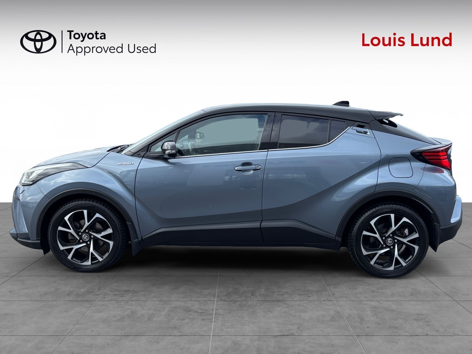 Grå Toyota C-HR fra 2020