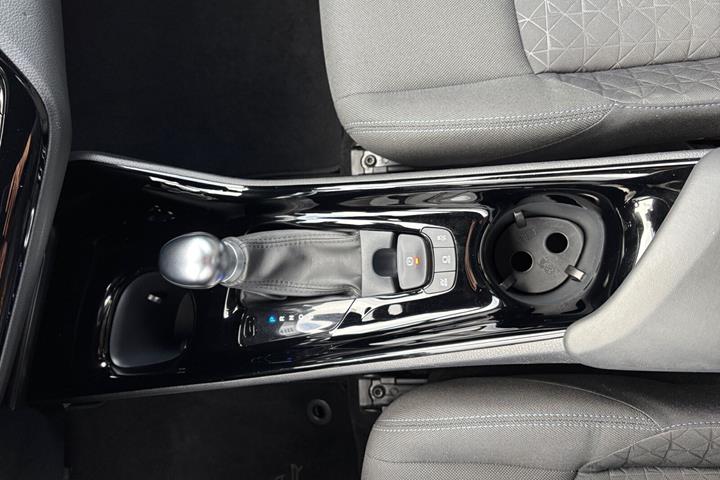 Grå Toyota C-HR fra 2020