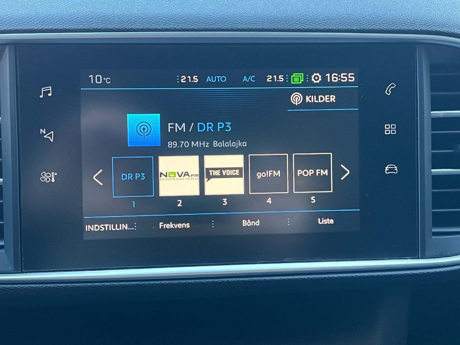 Grå Peugeot 308 fra 2019