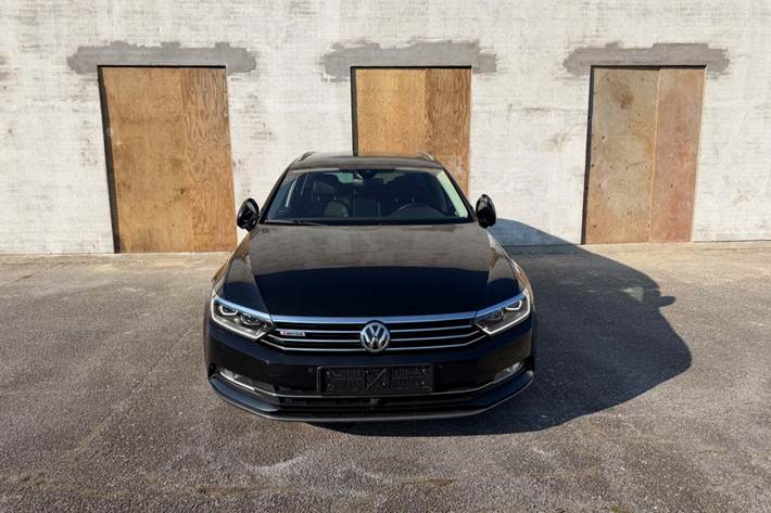 Sort VW Passat fra 2018