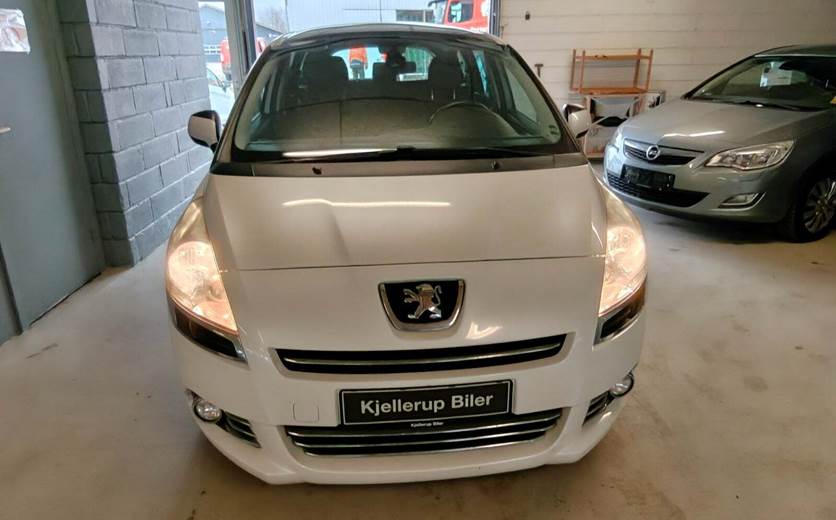 Peugeot 5008 1,6 HDi 109 Premium 7prs