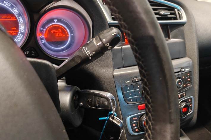 Gul Citroën C4 fra 2011