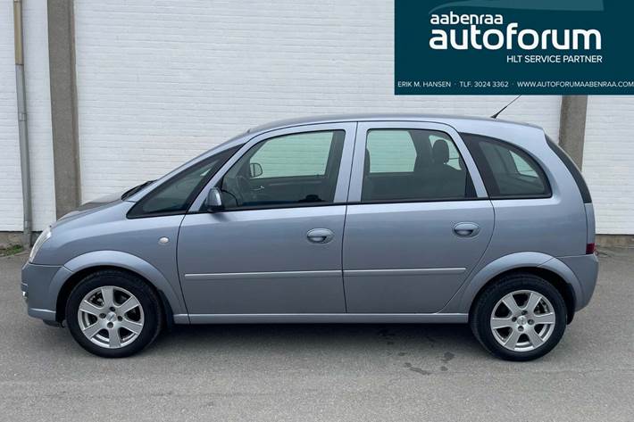 Blå Opel Meriva fra 2008