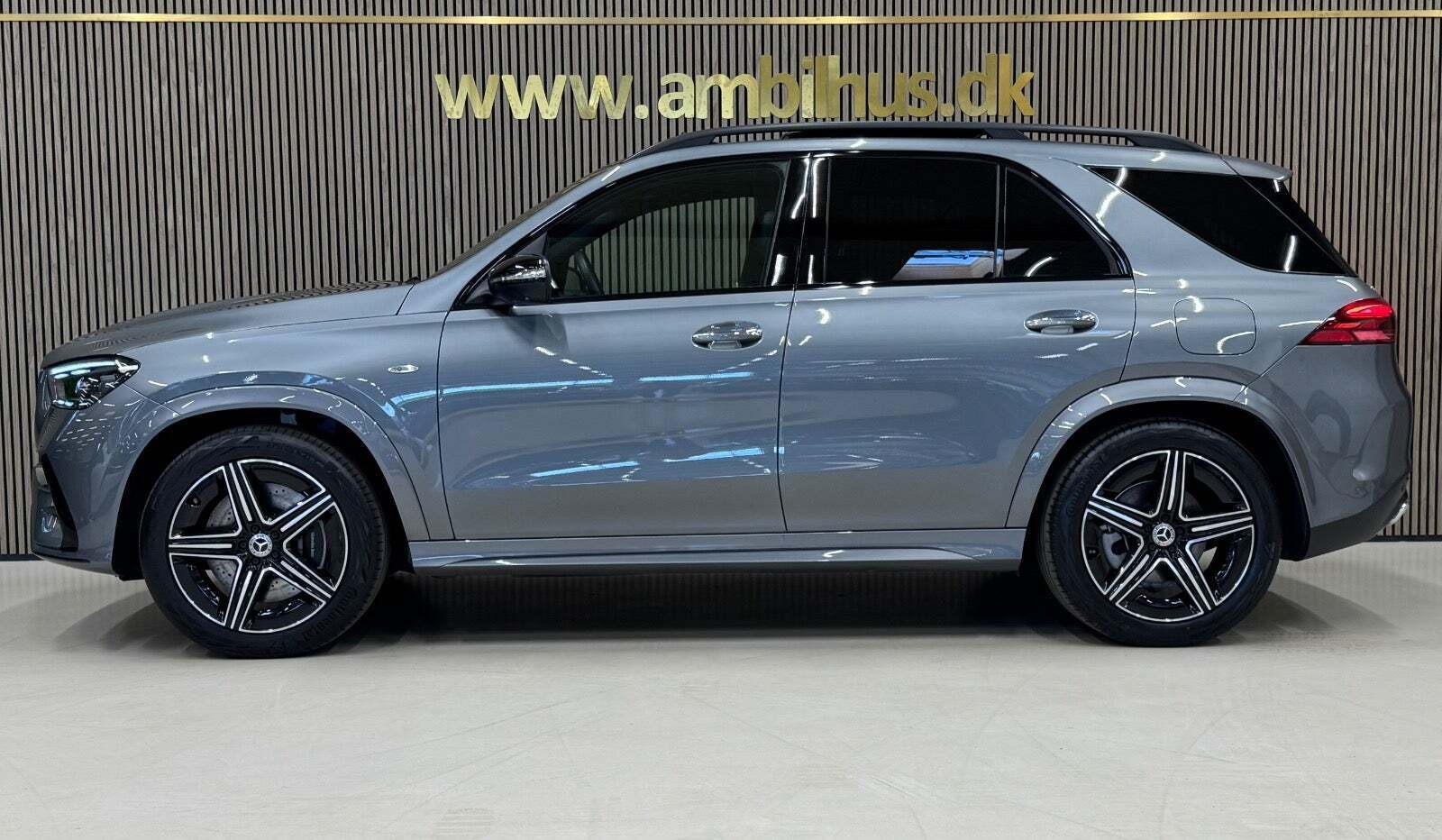 Grå Mercedes GLE350 de fra 2025